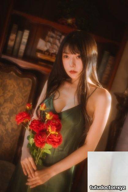 Vanilla Miaolulu – Yang Zhiganlu Green Dress · photo 28 of 46