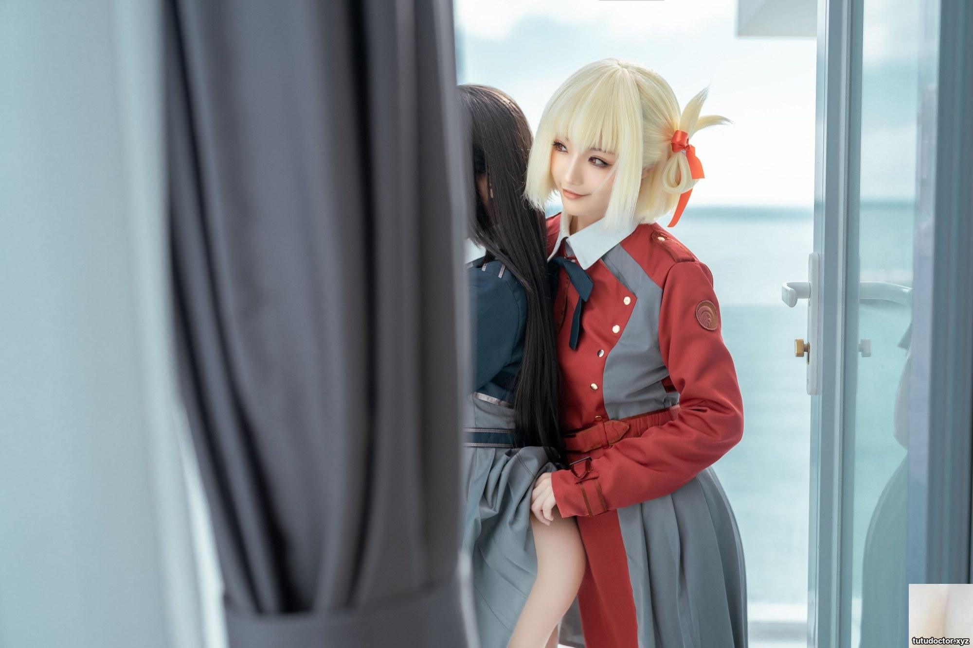 Stupid Momo x Tao Liangs house Lisa · photo 6 of 61