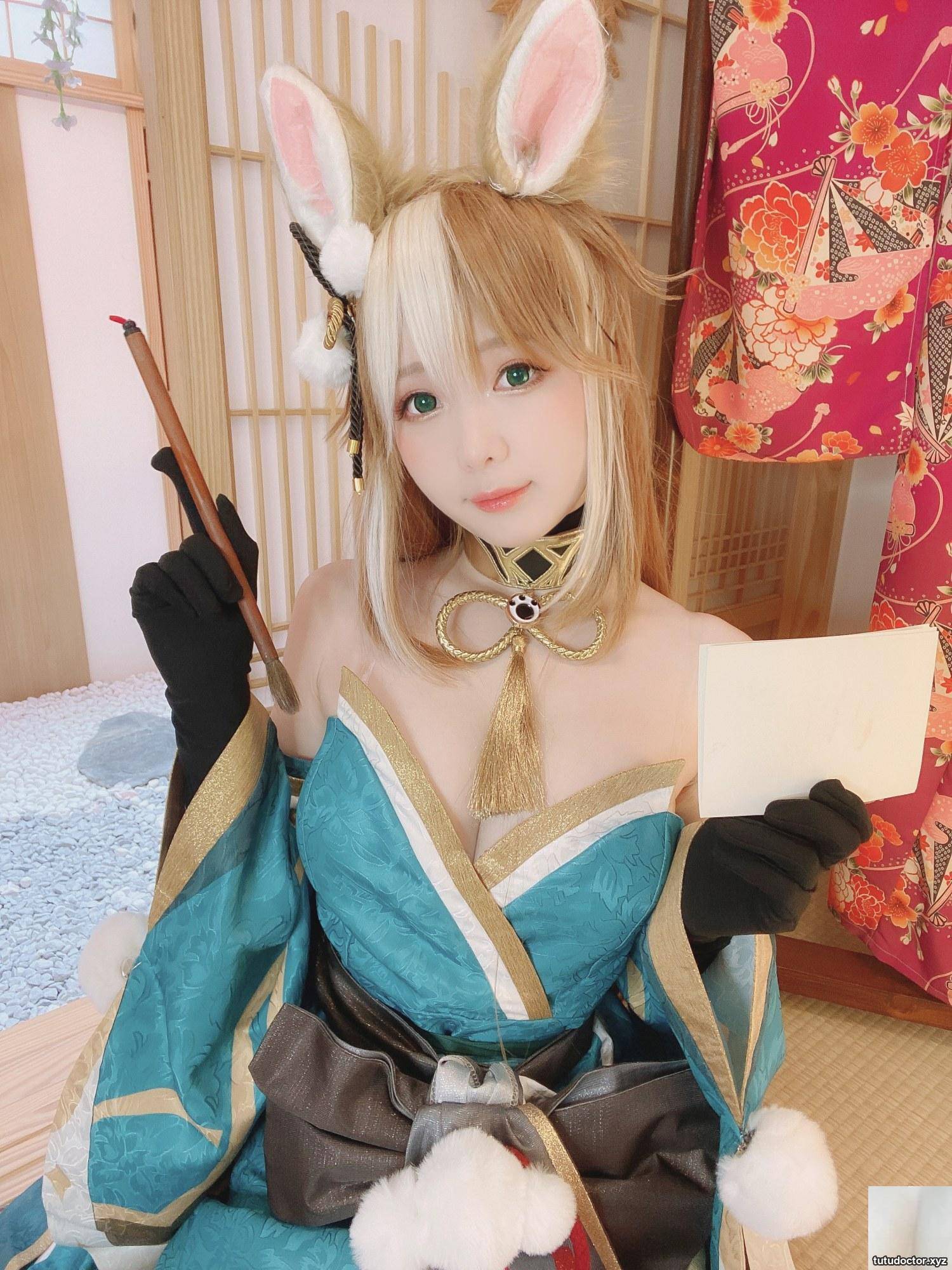 Ms Hina · photo 2 of 19