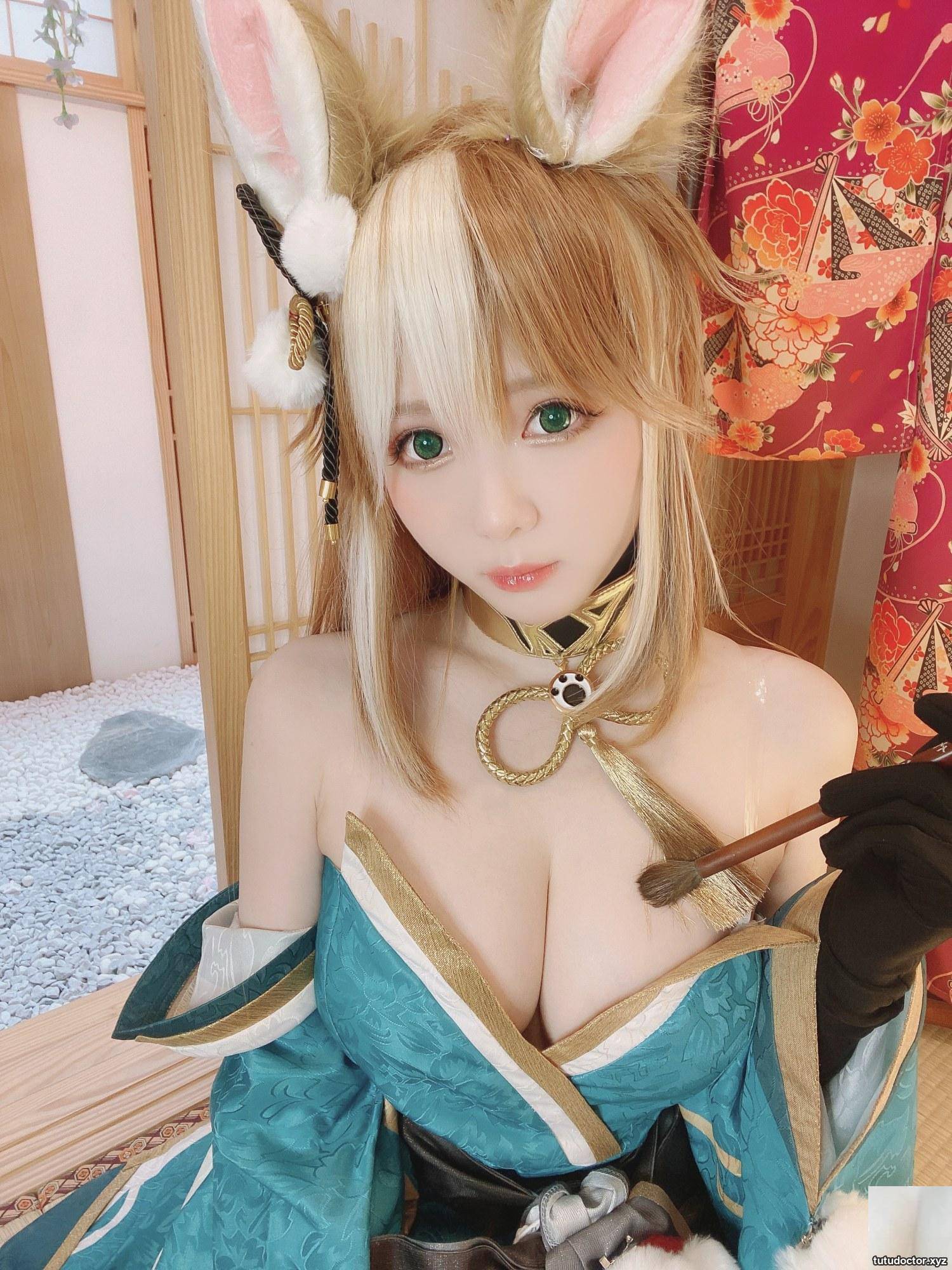 Ms Hina · photo 3 of 19
