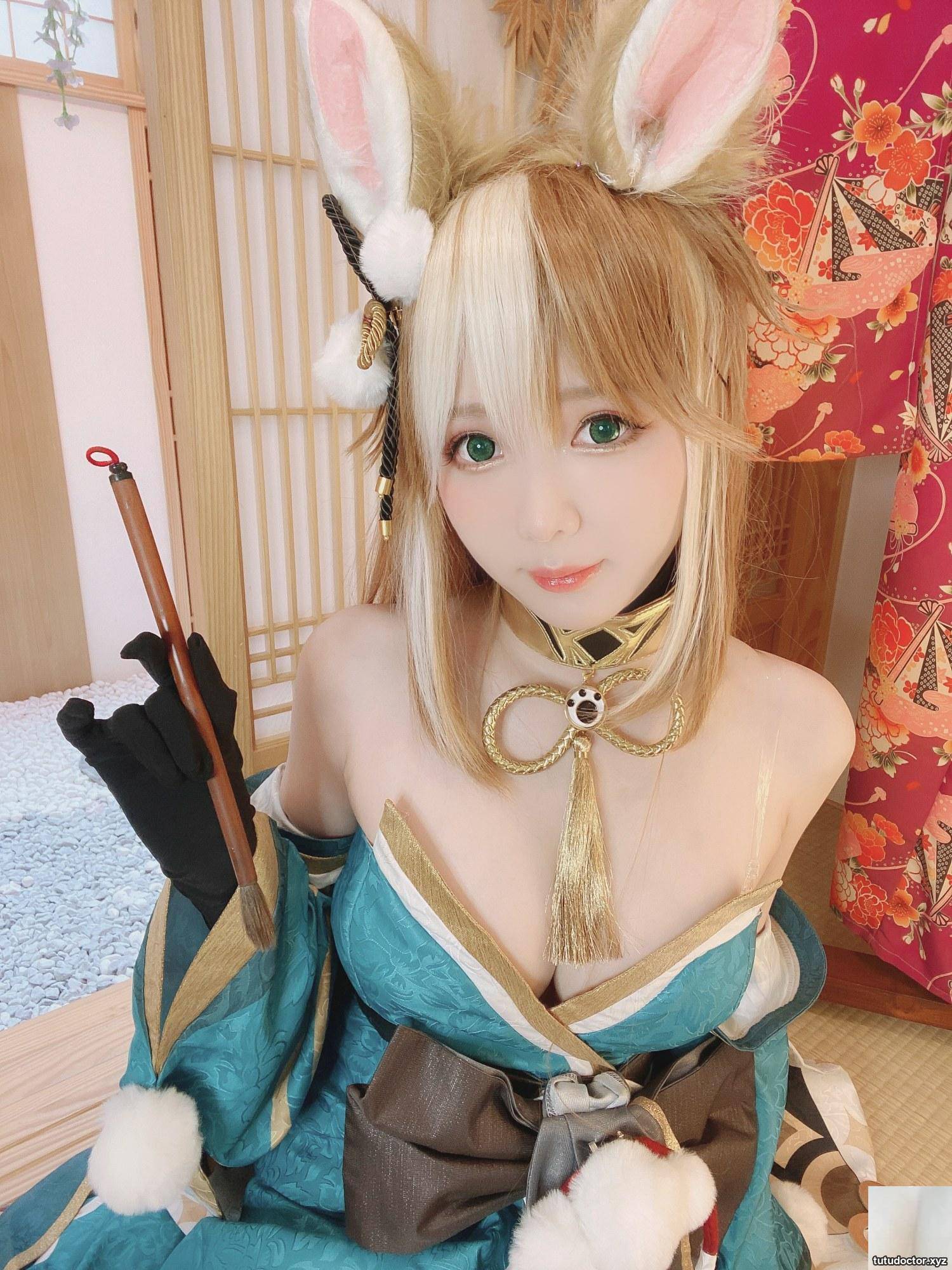 Ms Hina · photo 4 of 19