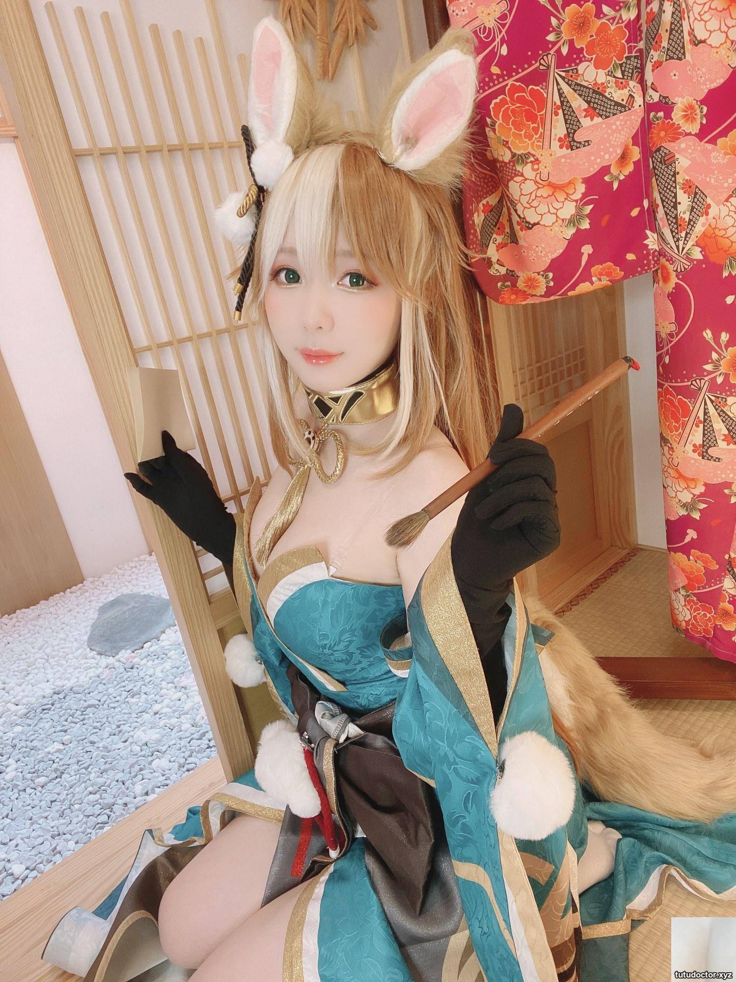 Ms Hina · photo 13 of 19