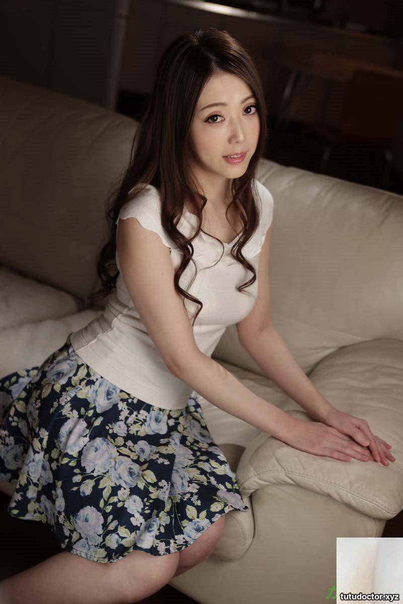 Rei Furuse: Ecstasy ~Kiss is the fuse for raw sex~ · photo 2 of 21