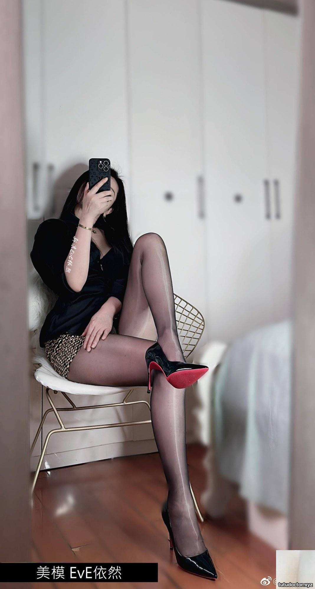 Beautiful model EvE is still in Twitter Collection VIP Exclusive · photo 32 of 103
