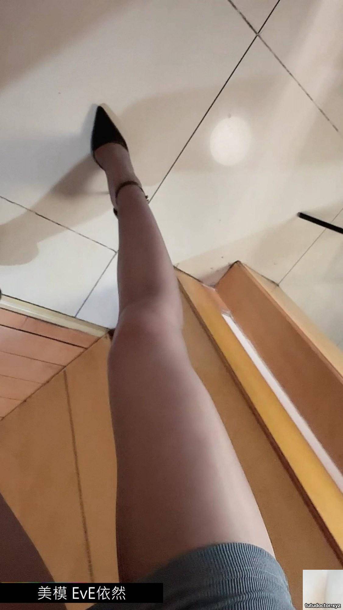 Beautiful model EvE is still in Twitter Collection VIP Exclusive · photo 48 of 103