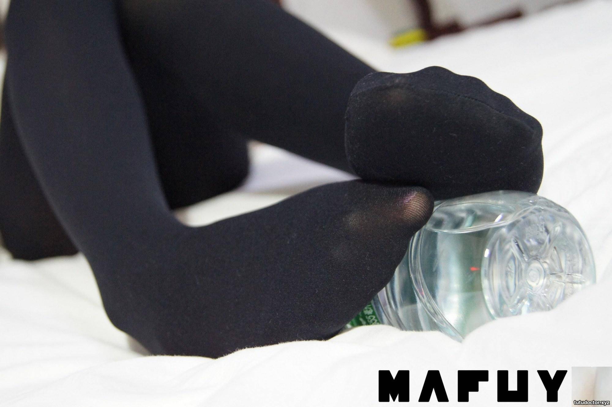 Kagakusaka Mafuyus Black Pantyhose Temptation 2 exposes her · photo 10 of 45