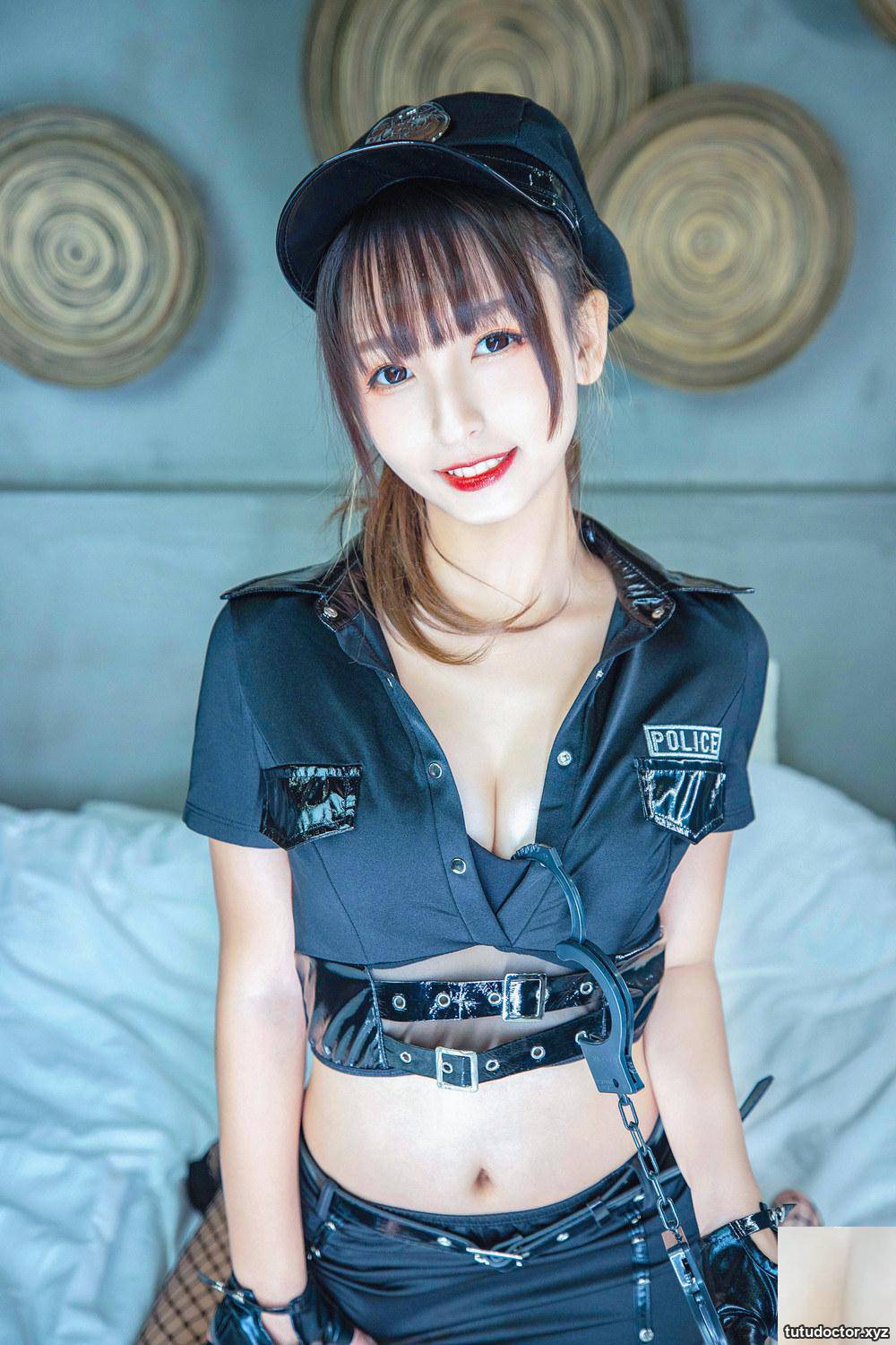 Kamikazaka Mafuyus Sexy Police Officer 2 fishnet stockings and · photo 57 of 76