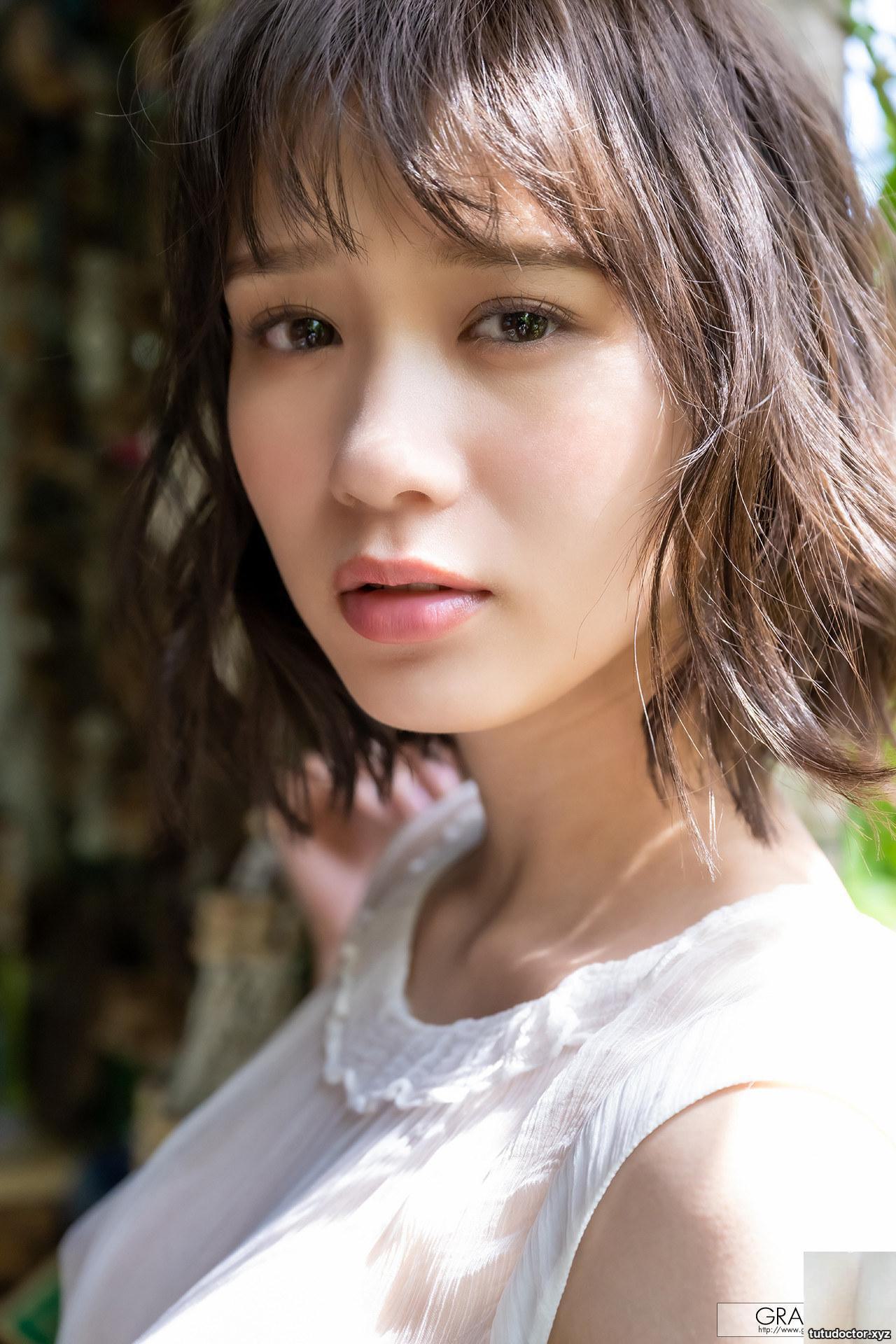 Ogura Nanami- -Graphis- Gals Precious Stone Vo · photo 16 of 20