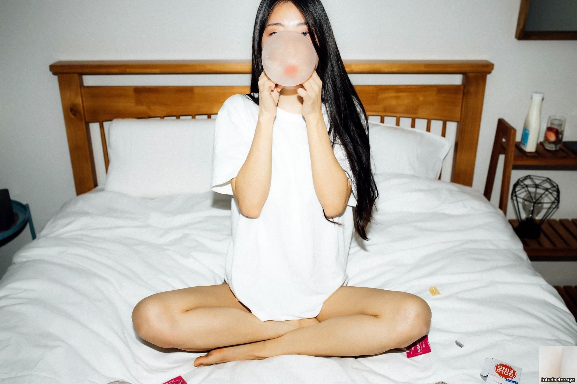 Mona (모나) – Happy Birt · photo 26 of 60