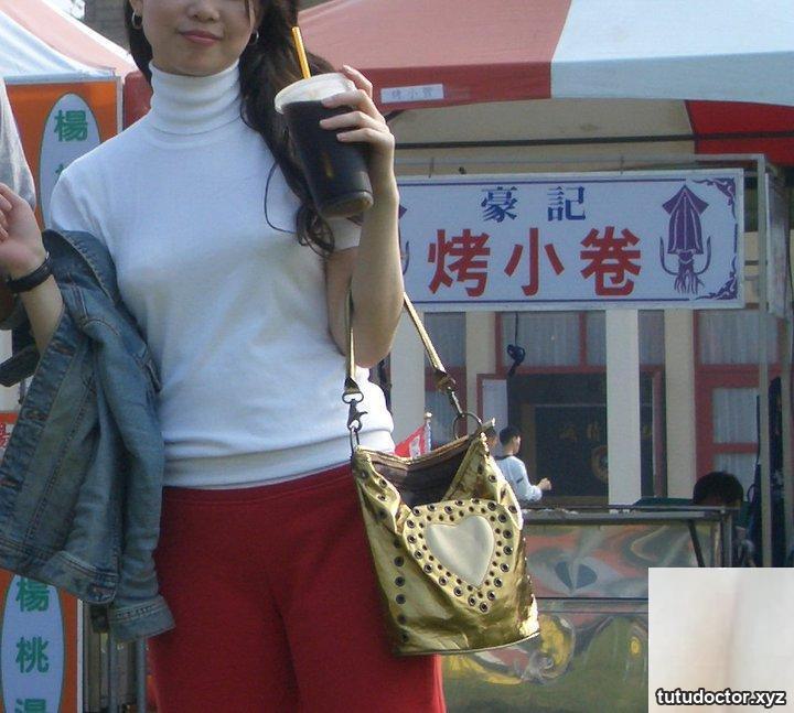 Wife’s hot and attractive figure (10P)