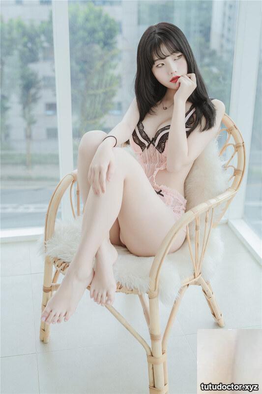 Yuna (윤아) – NO.03 (SAINT Photolife) Grow · photo 49 of 49