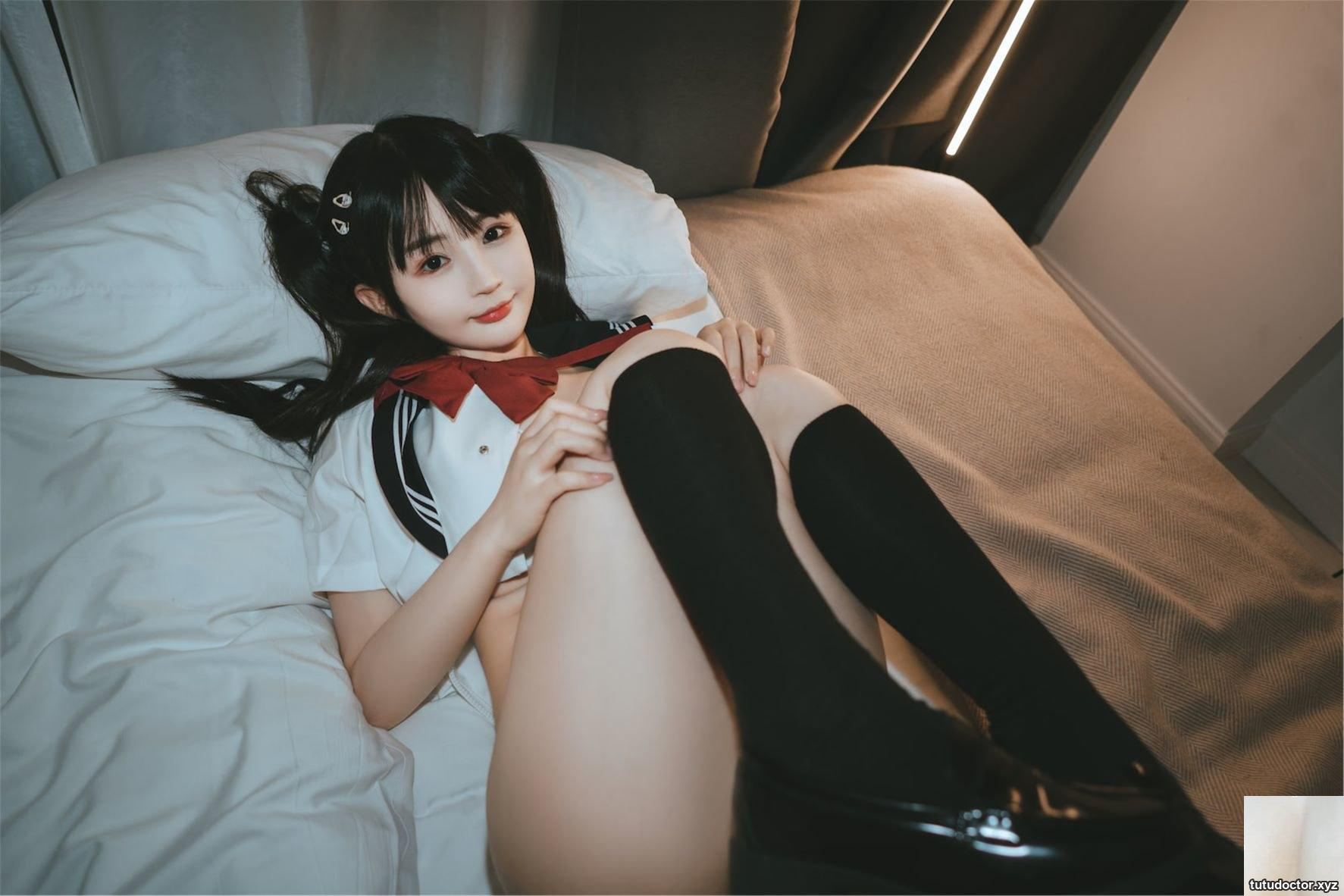 (Coser) Sakurai Nene – Twin ponytail miniskirt (64P)