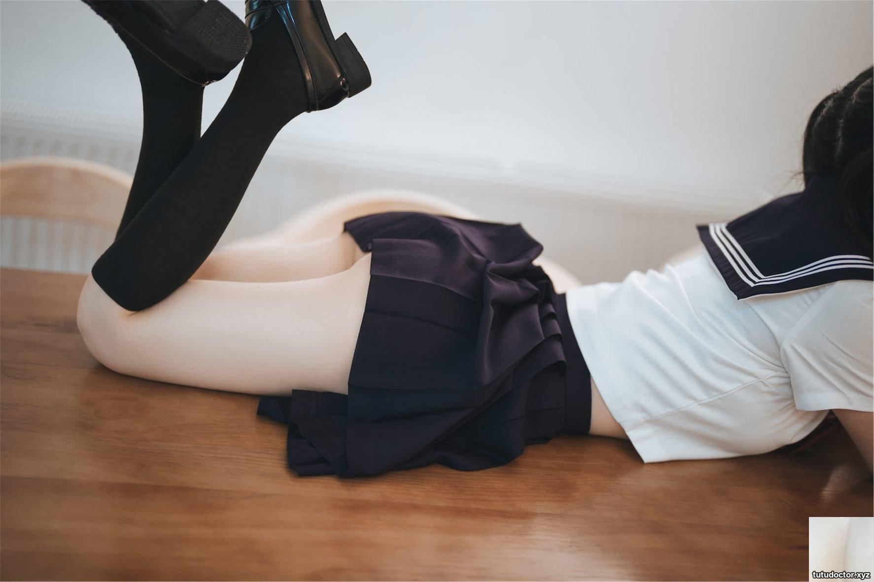 Sakurai Nene – Twin ponytail miniskirt · photo 7 of 65