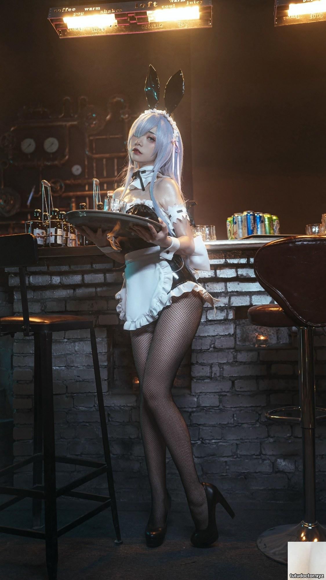 Explosive Girl Meow Xiaoji – Night Life from Scratch · photo 6 of 52