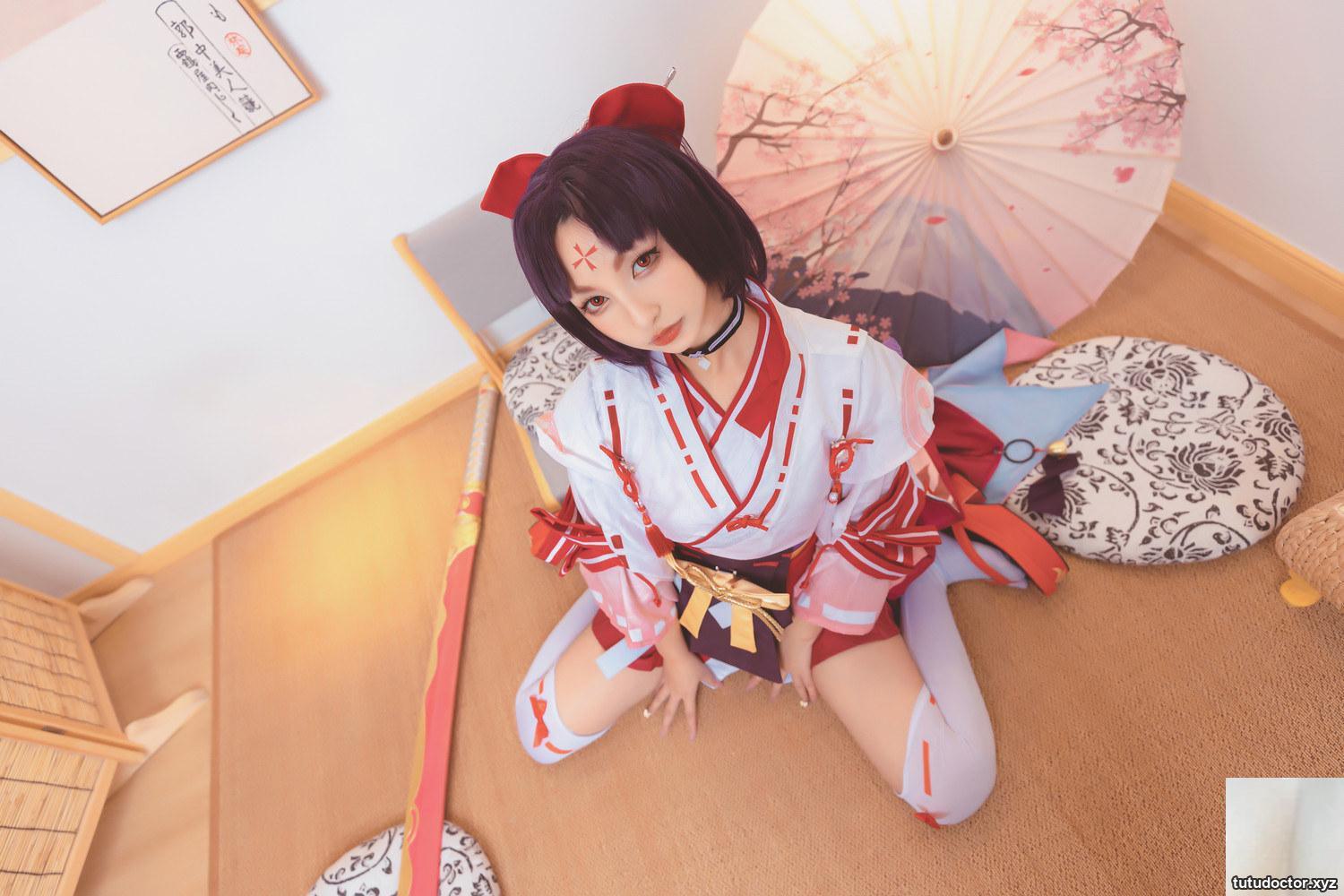 A full view of the red cheongsam of Kamikazaka Mafuyus · photo 14 of 75
