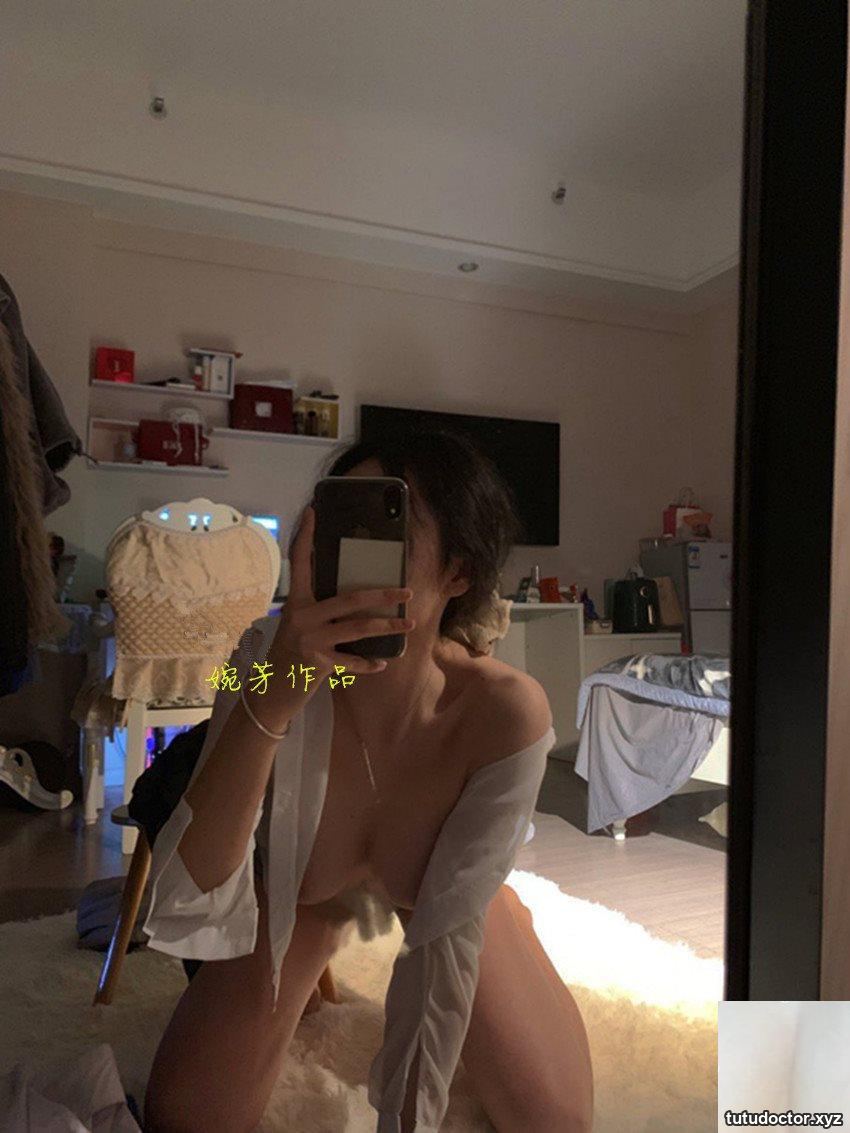 Secretly be your little slut at home · photo 24 of 29