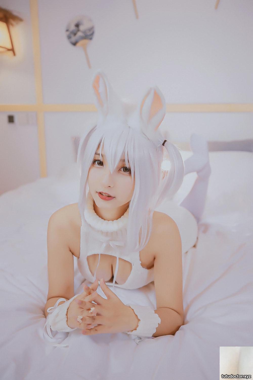 Mafuyu Kamikazakas breasts are exposed in The White Bunny Girl · photo 14 of 84