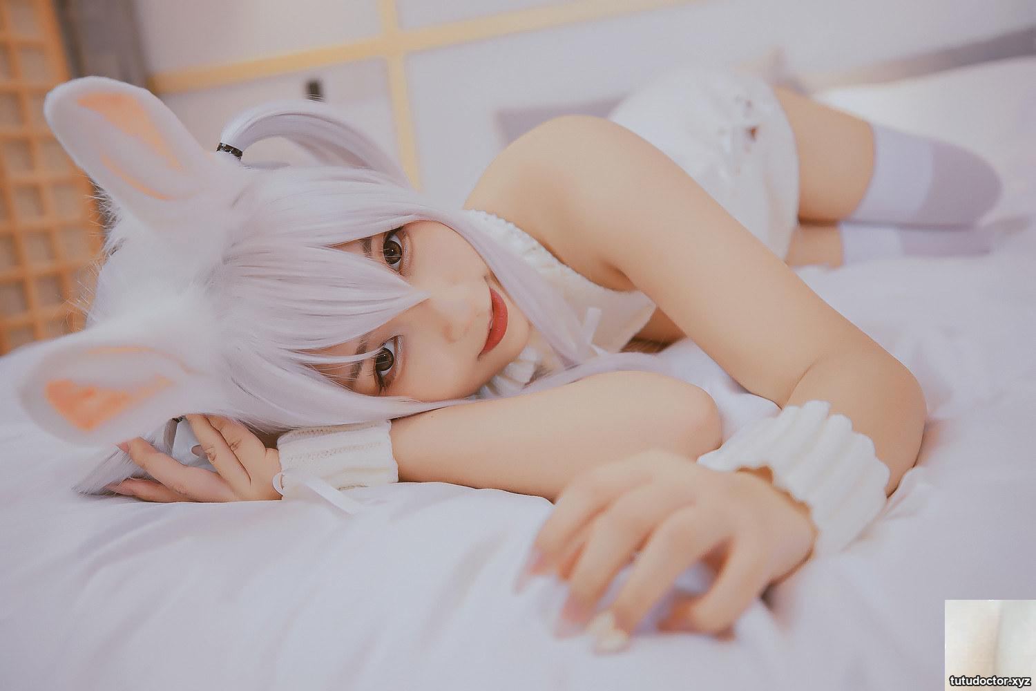Mafuyu Kamikazakas breasts are exposed in The White Bunny Girl · photo 16 of 84