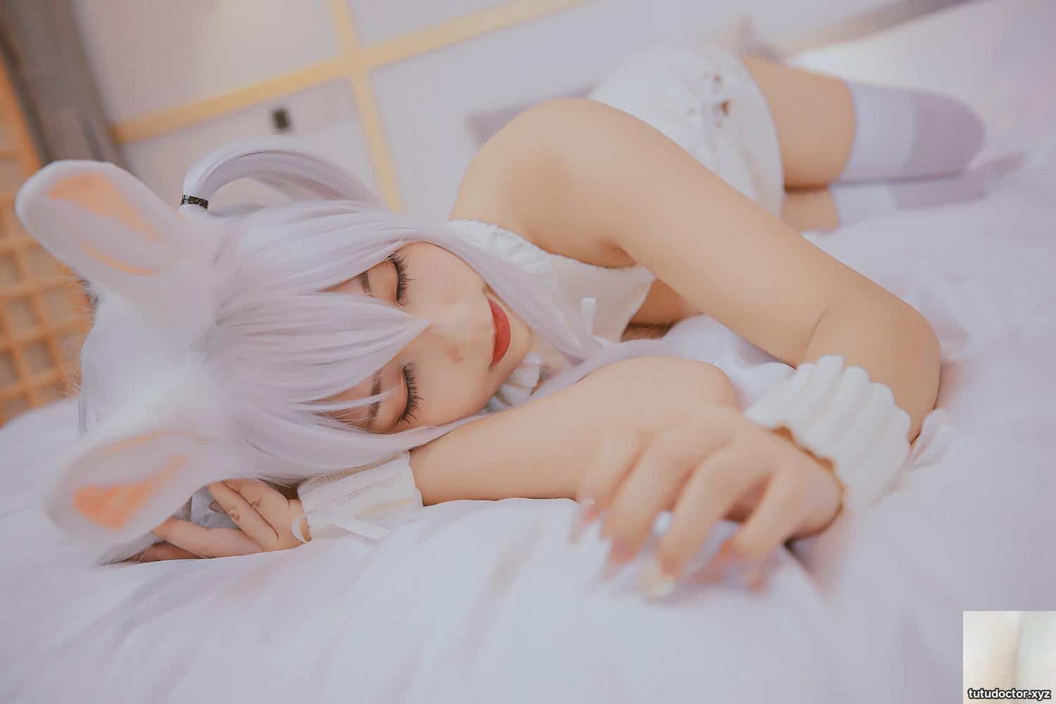 Mafuyu Kamikazakas breasts are exposed in The White Bunny Girl · photo 17 of 84