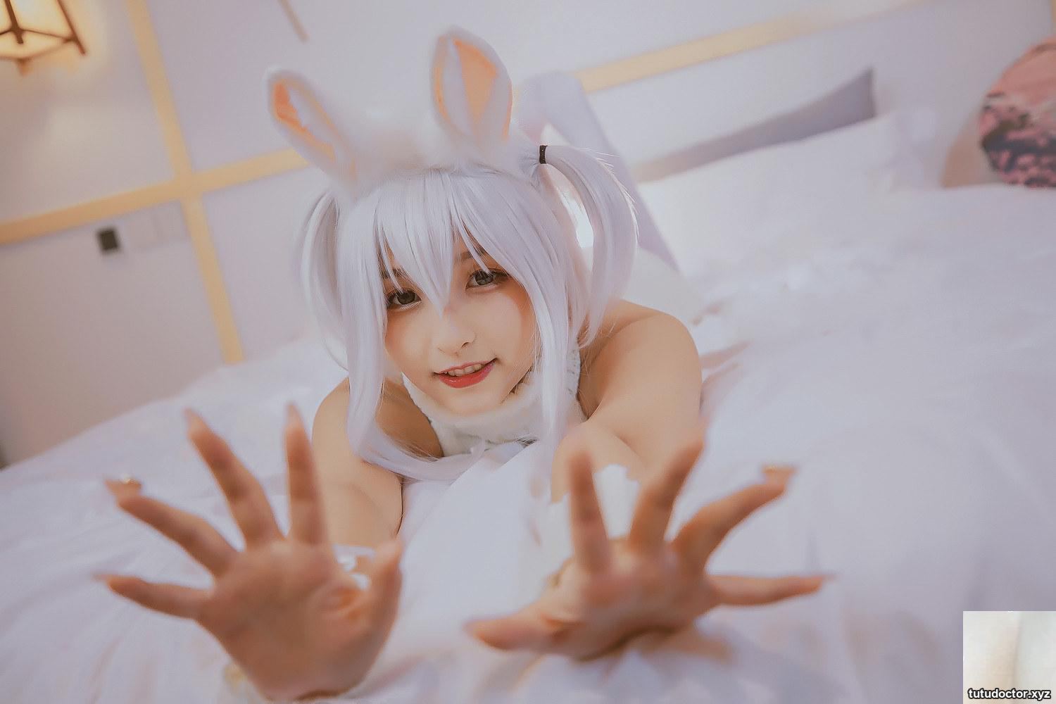 Mafuyu Kamikazakas breasts are exposed in The White Bunny Girl · photo 18 of 84