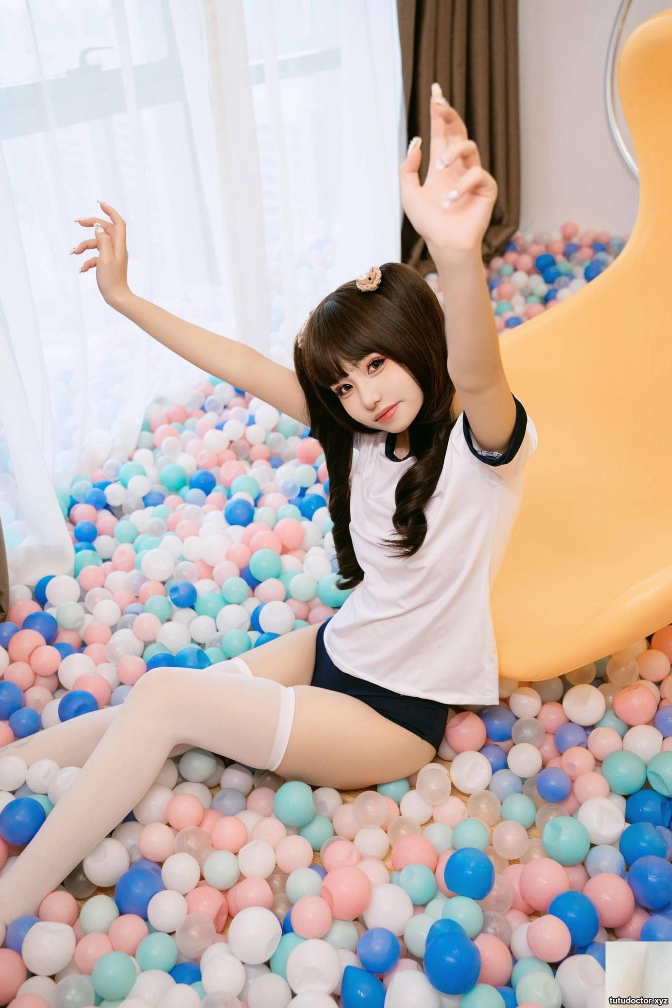 Welfare girl Meow Xiaojis Xiaojis Private Paradise VIP Exclusive · photo 53 of 89