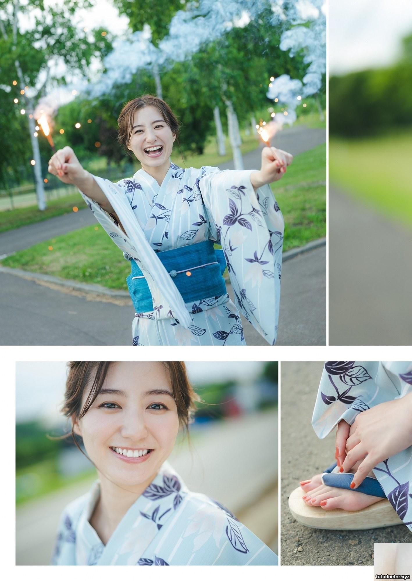 The temperamental elder sisters sweet smile makes people · photo 7 of 9