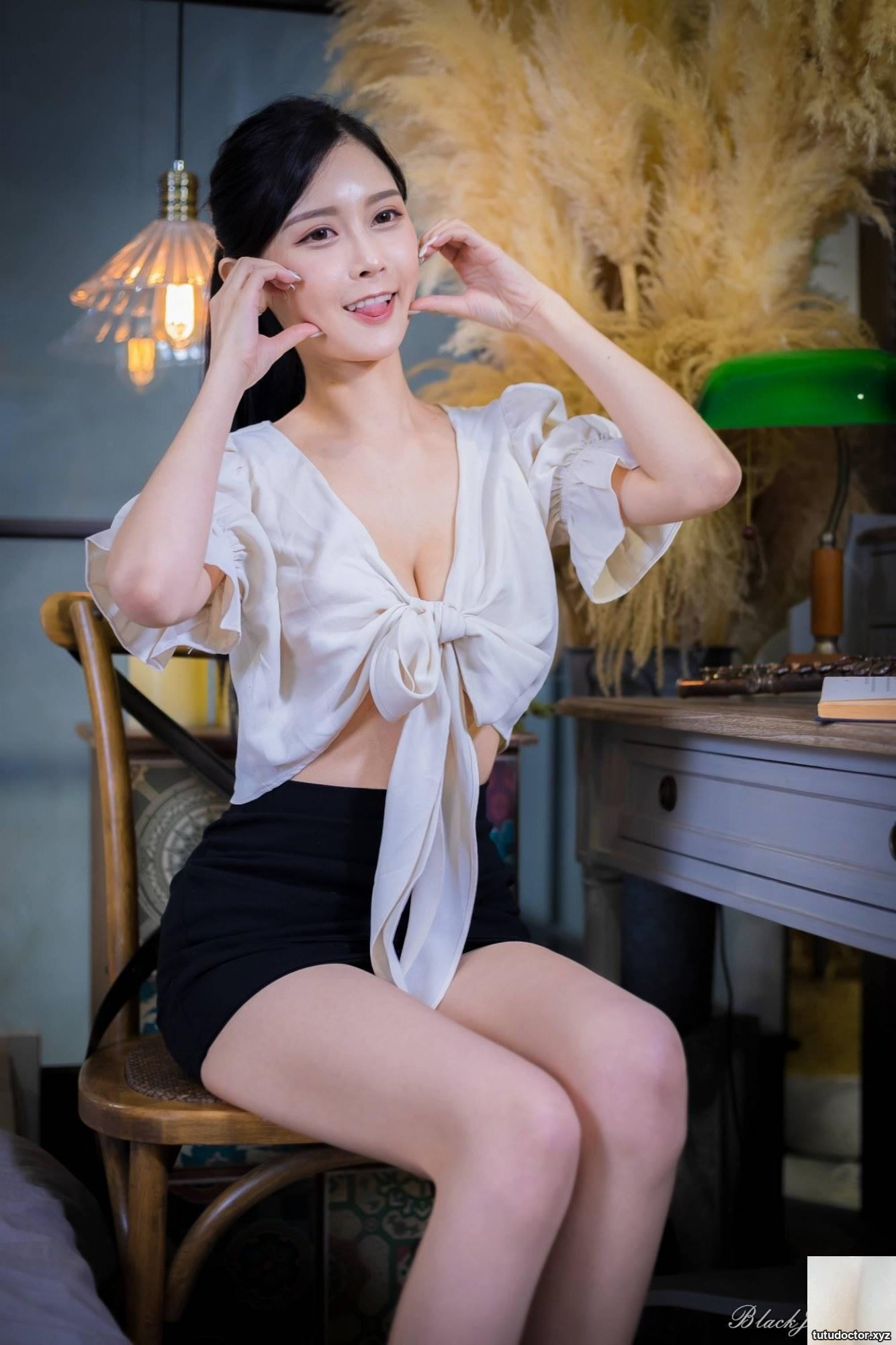 Long-legged beauty model Xu Huiling, sexy OL, high heels and · photo 54 of 72