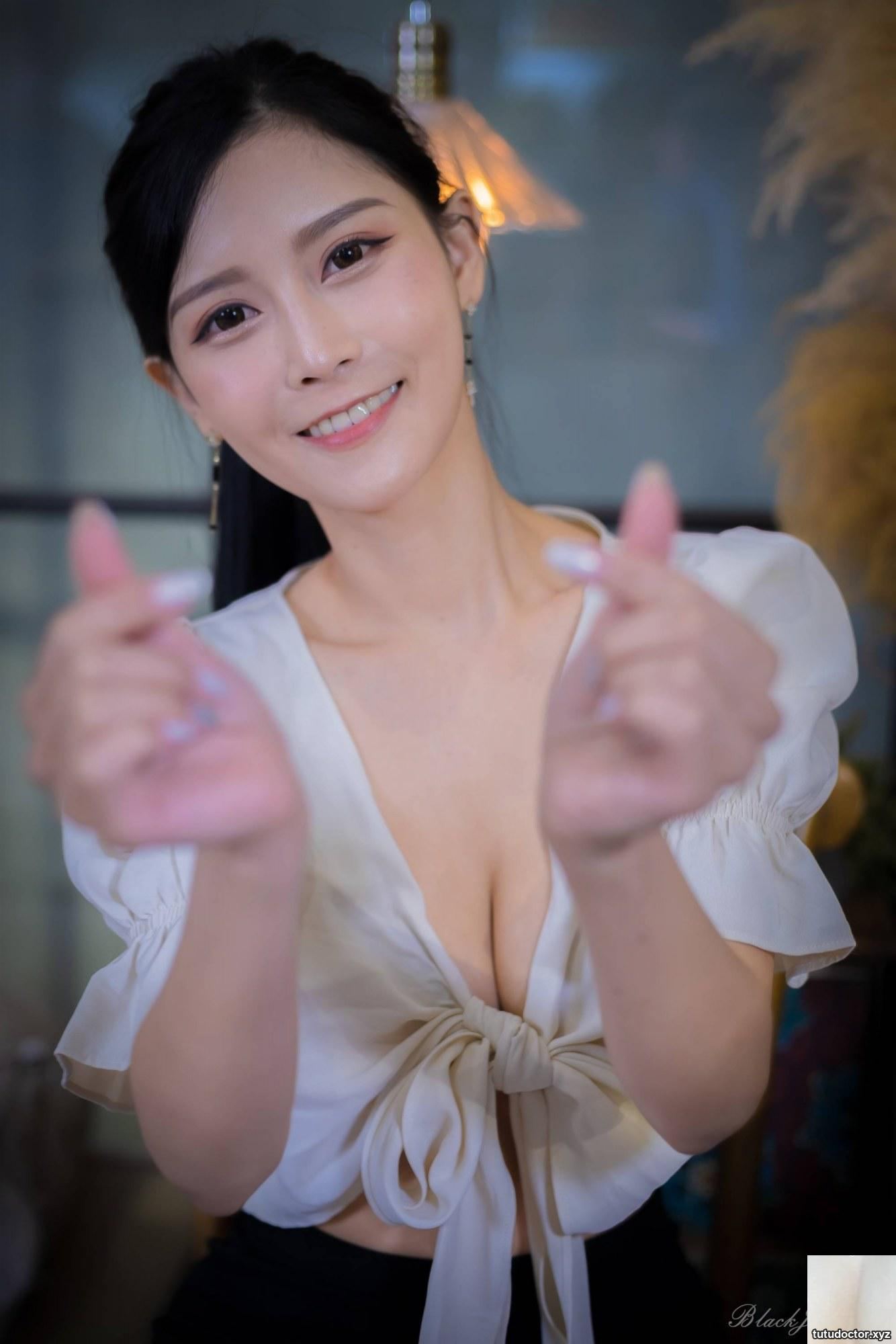 Long-legged beauty model Xu Huiling, sexy OL, high heels and · photo 57 of 72