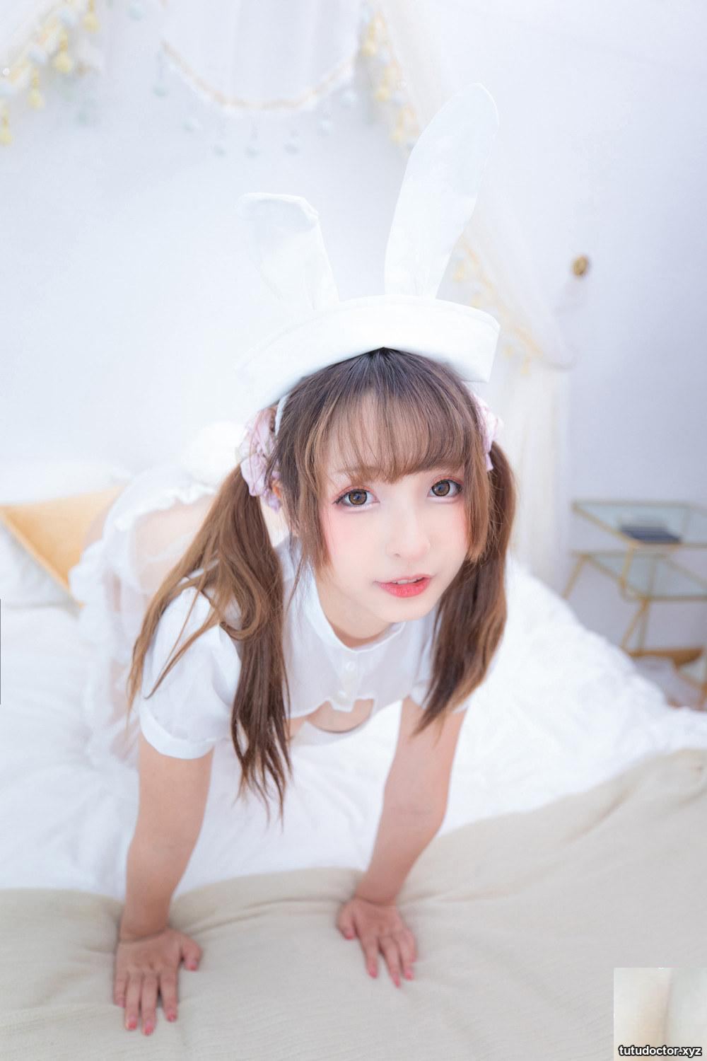 Kagakusaka Mafuyus Black and White Girlfriends 2 white and black · photo 17 of 75