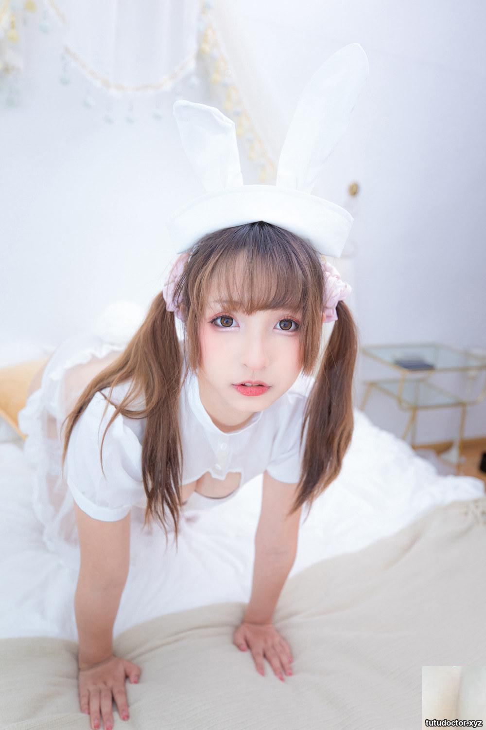 Kagakusaka Mafuyus Black and White Girlfriends 2 white and black · photo 18 of 75