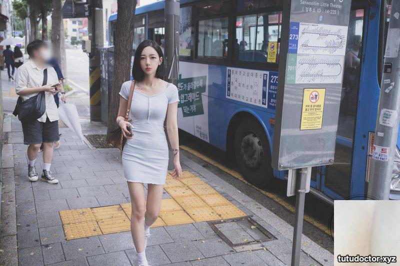The daily life of a hot part-time waitress at a boutique Korean · photo 2 of 41