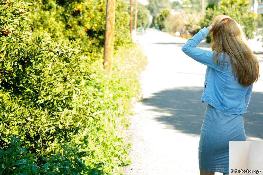 Beautiful body in bright sunshine! Alice May (84P)