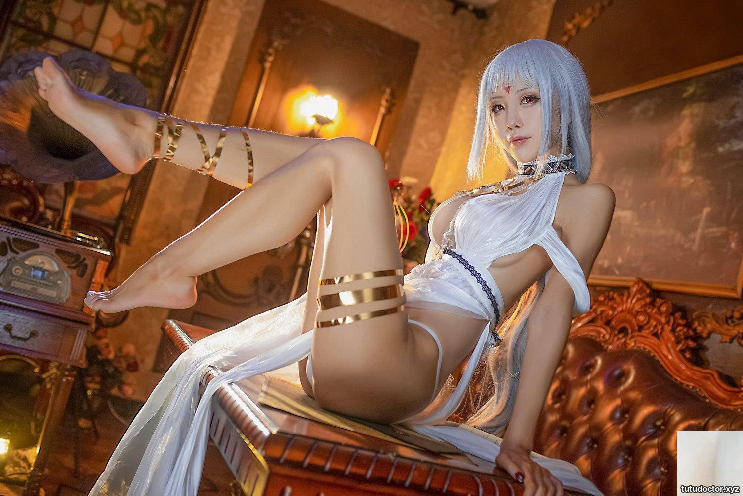Shui Miao Aquas Azur Lane-Massachusetts scene of legs hooking up · photo 28 of 35