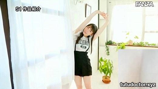 Kozue Fujita: Extremely erotic 19-year-old author Erotic idol · photo 34 of 47