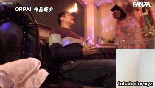 Eri Takigawa: The K-cup married woman found at a pub in Hachioji · photo 13 of 69
