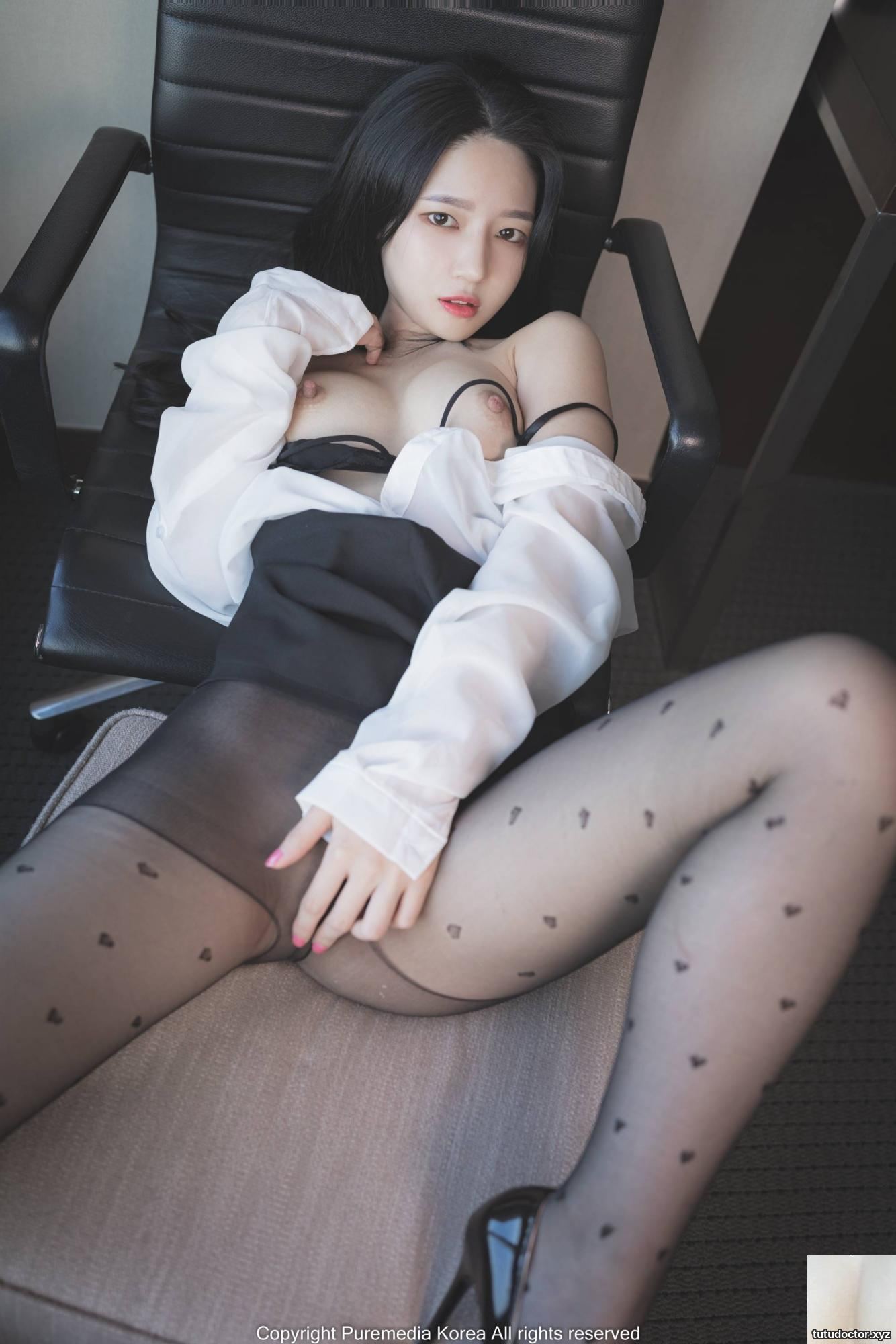 Black stocking addict, look here! The sexy girl in black · photo 77 of 77