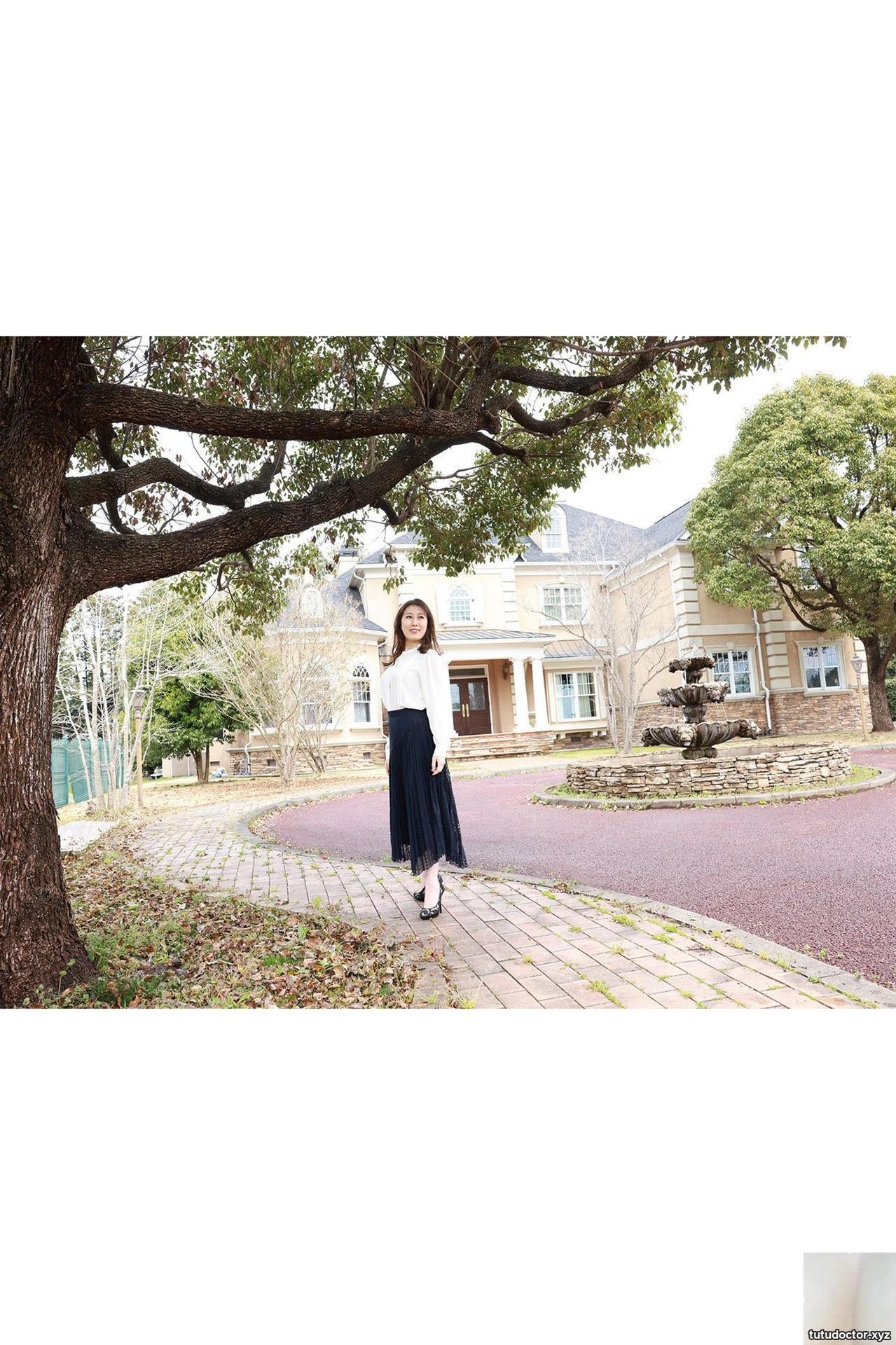 Nonoka Tominaga Overseas Airline CA First Hair Nude · photo 9 of 62