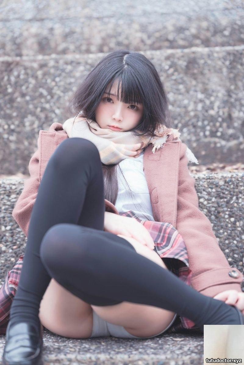 Youthful face, pink and white breasts, charming girl next door (26P)