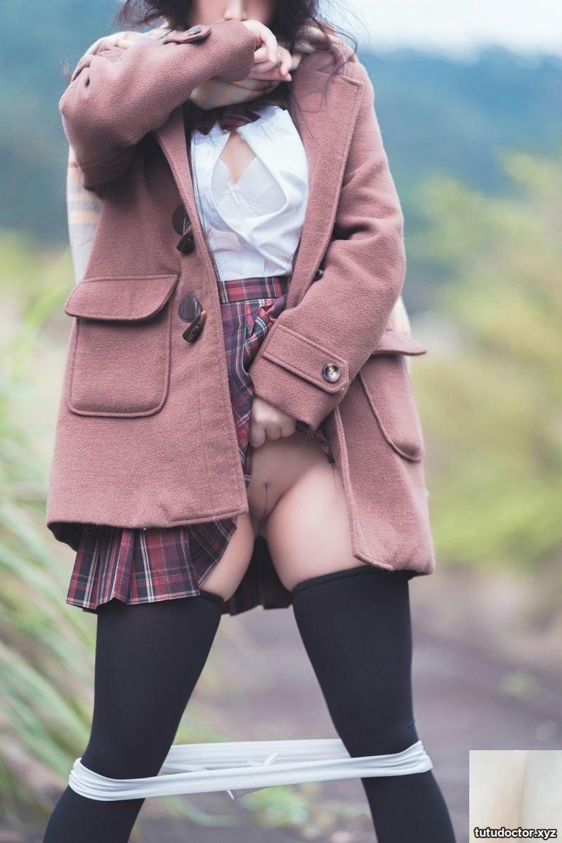 Youthful face, pink and white breasts, charming girl next door · photo 13 of 26