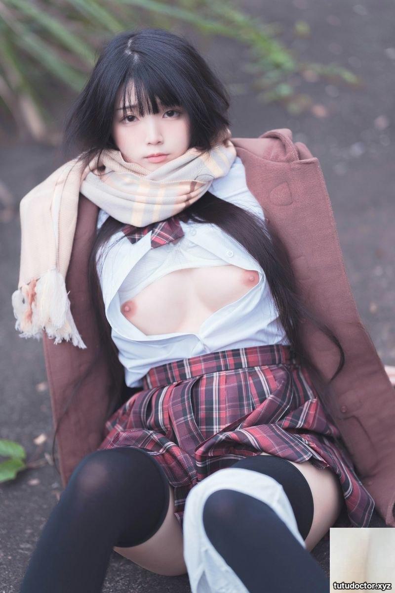 Youthful face, pink and white breasts, charming girl next door · photo 17 of 26
