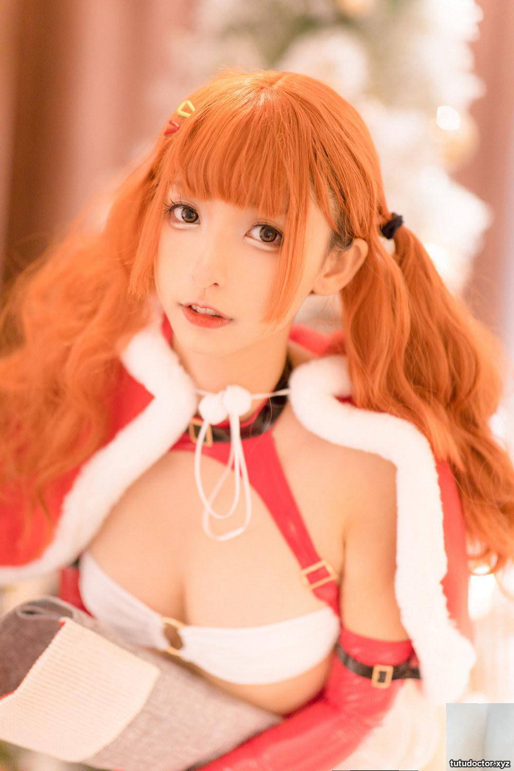 Kagakusaka Mafuyus sexy high-cut outfit in Christmas Girls 3 · photo 8 of 74