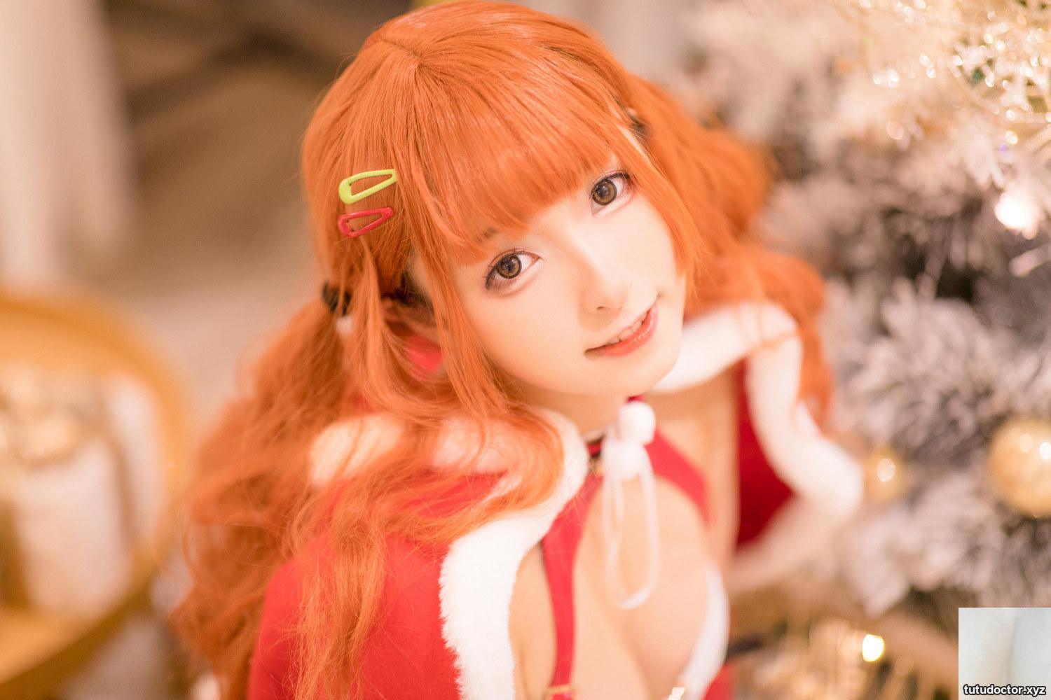 Kagakusaka Mafuyus sexy high-cut outfit in Christmas Girls 3 · photo 51 of 74