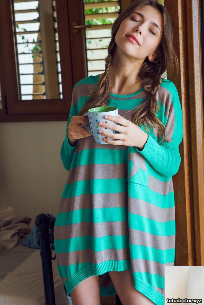 The beauty holding coffee in one hand and putting her panties in the other, Mila Azul (91P)