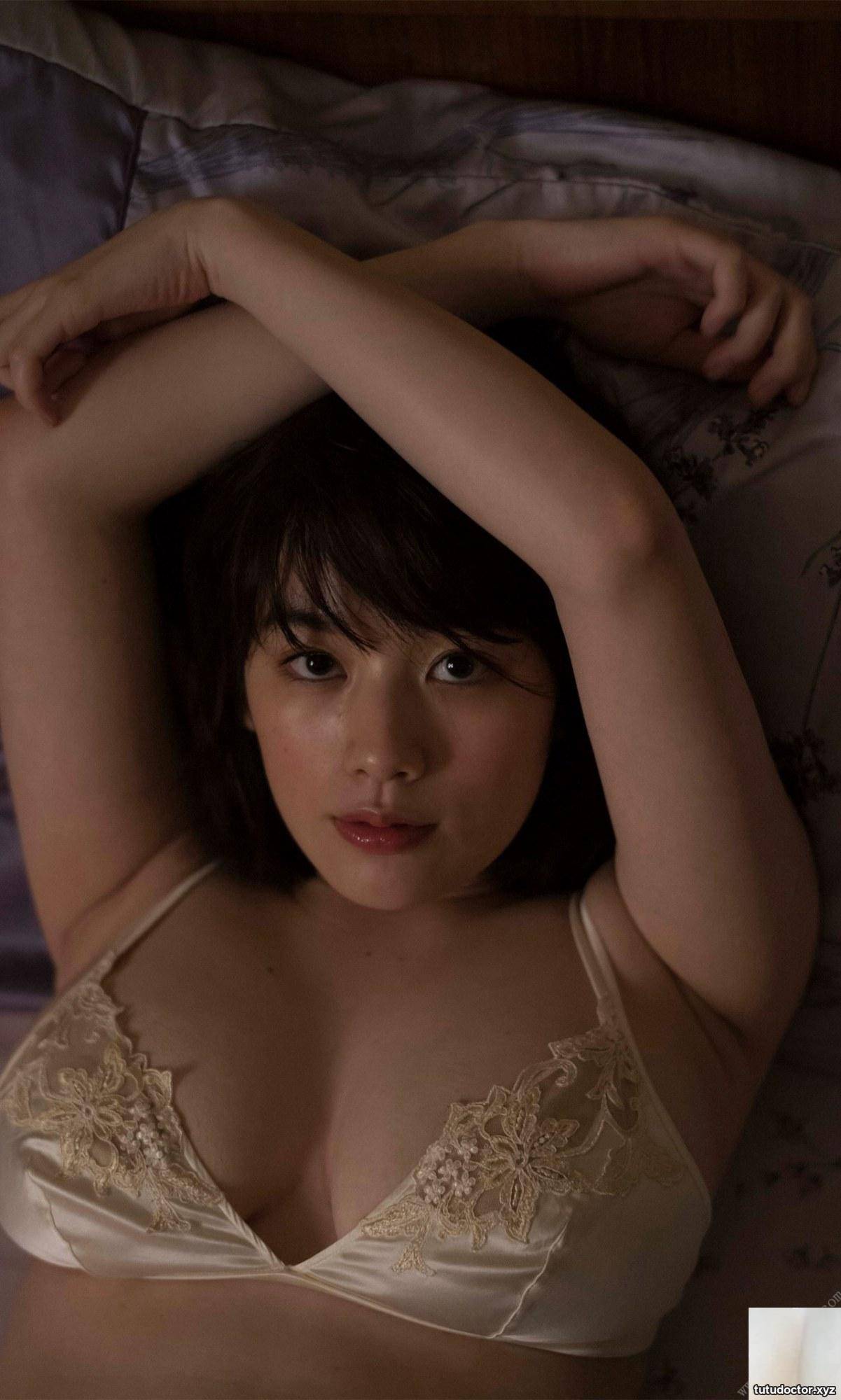 Freeing up the breasts will make you dizzy just looking at them · photo 39 of 45