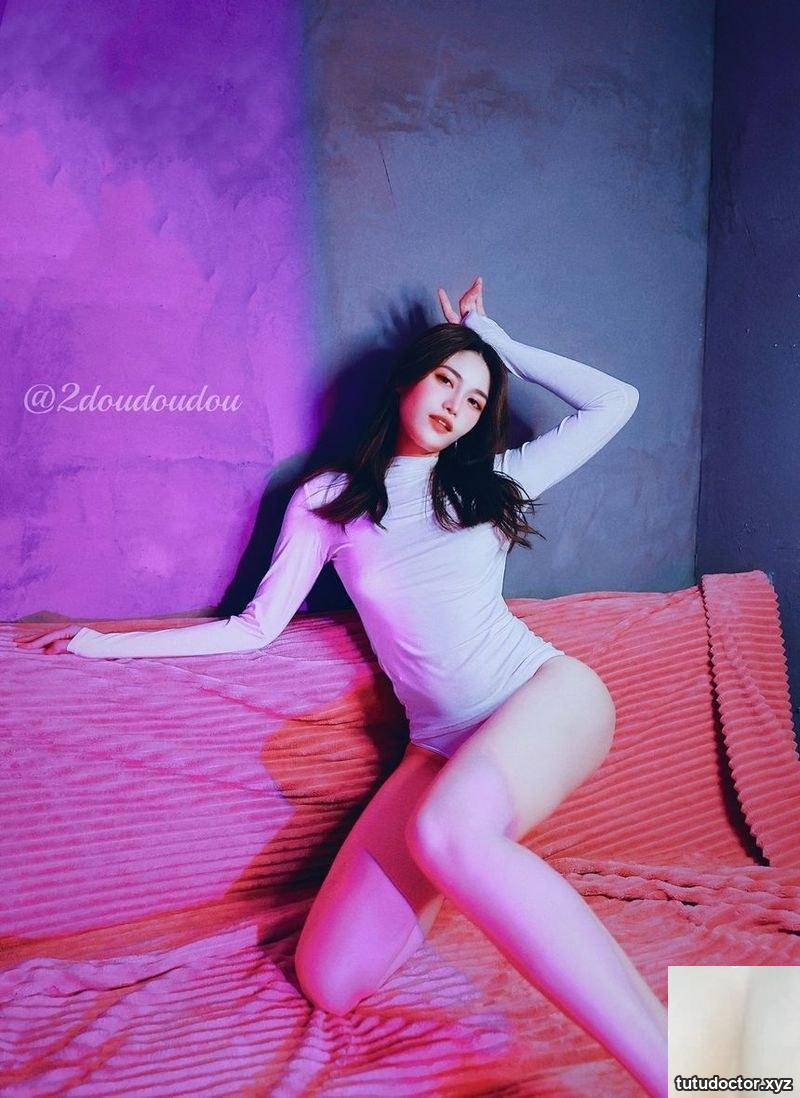 Twitter welfare: Domestic top long-legged beauty model · photo 40 of 44