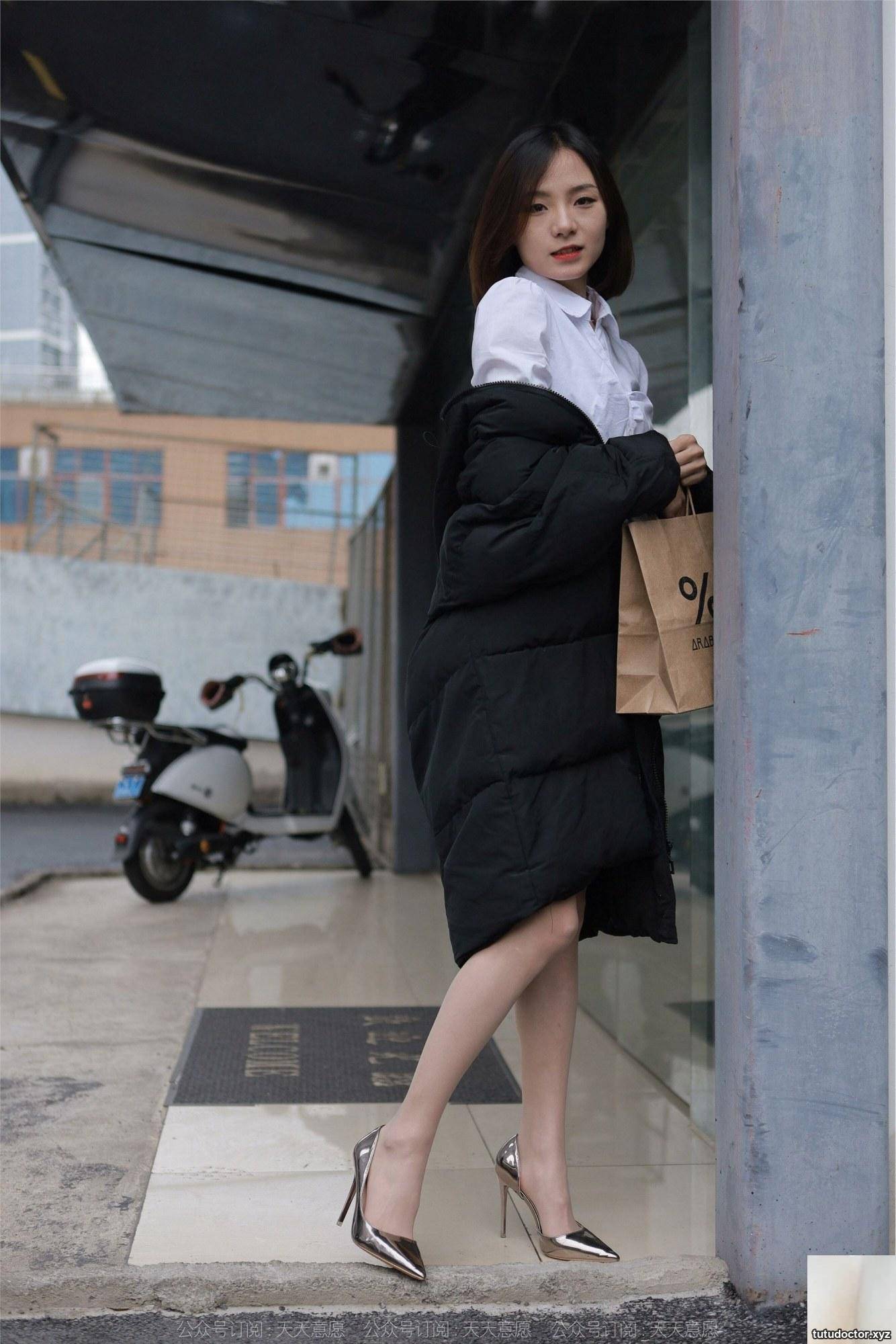 (IESS) Si Xiangjia Xiaoliu “The Story of the Parking Lot” (90P)