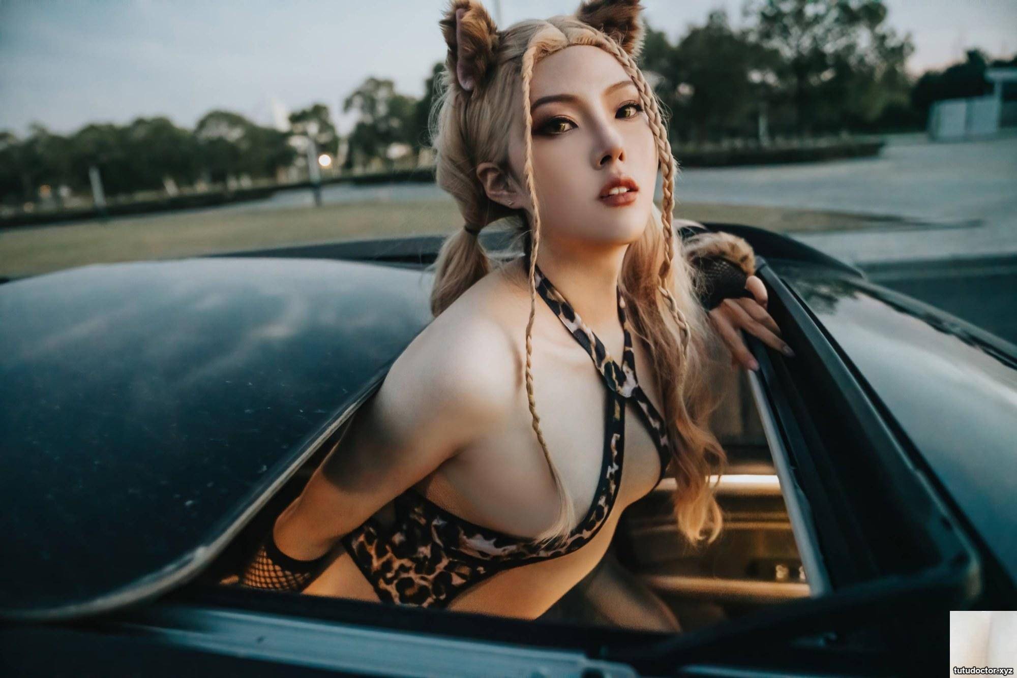 Welfare girl Xia Xiazis Leopard Print X Car VIP Exclusive · photo 38 of 41
