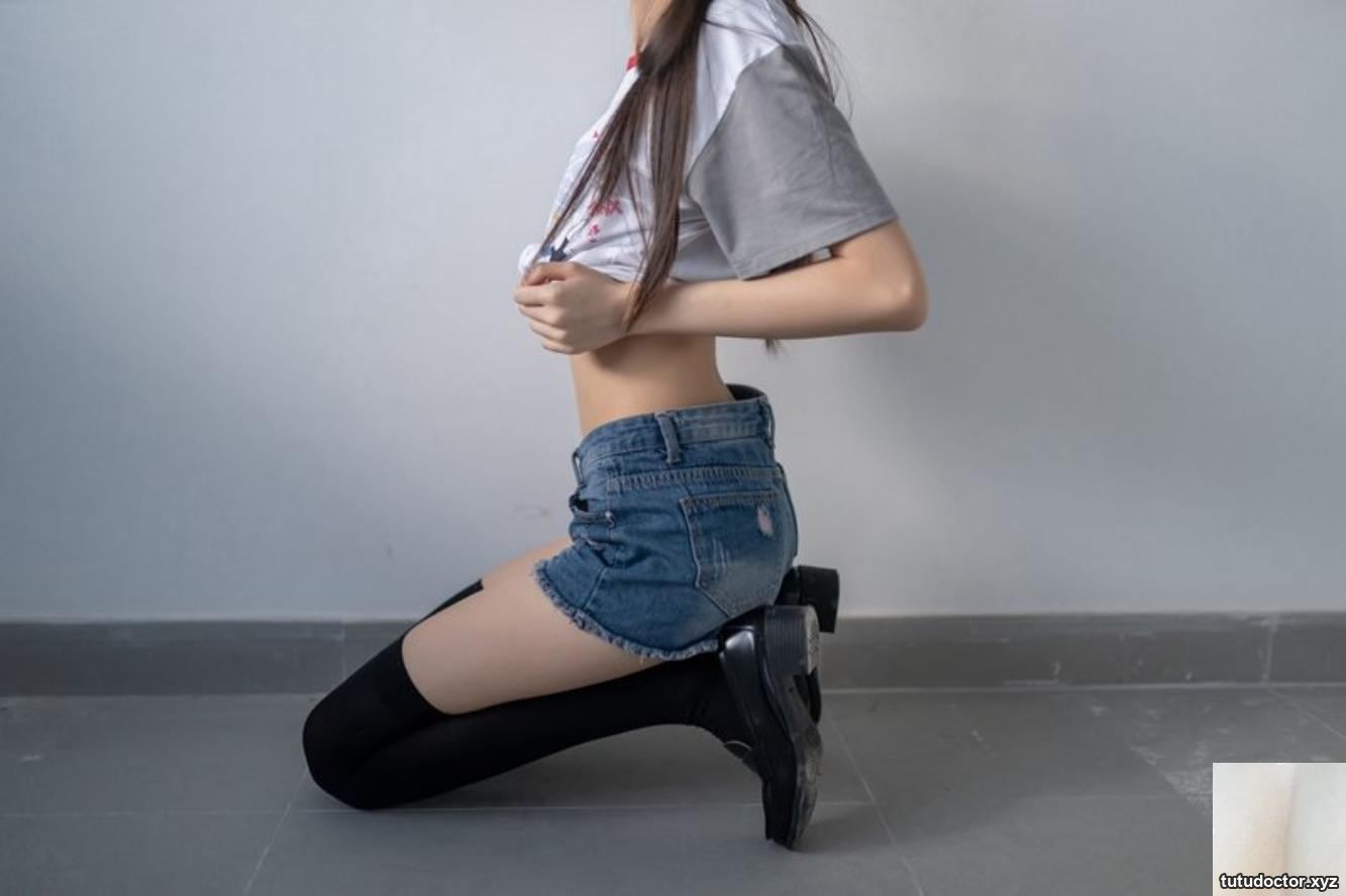 NO.113 Black silk denim shorts · photo 4 of 47