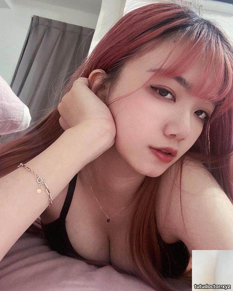 The bold, big-eyed girl Jialin has unlimited release of her · photo 10 of 10
