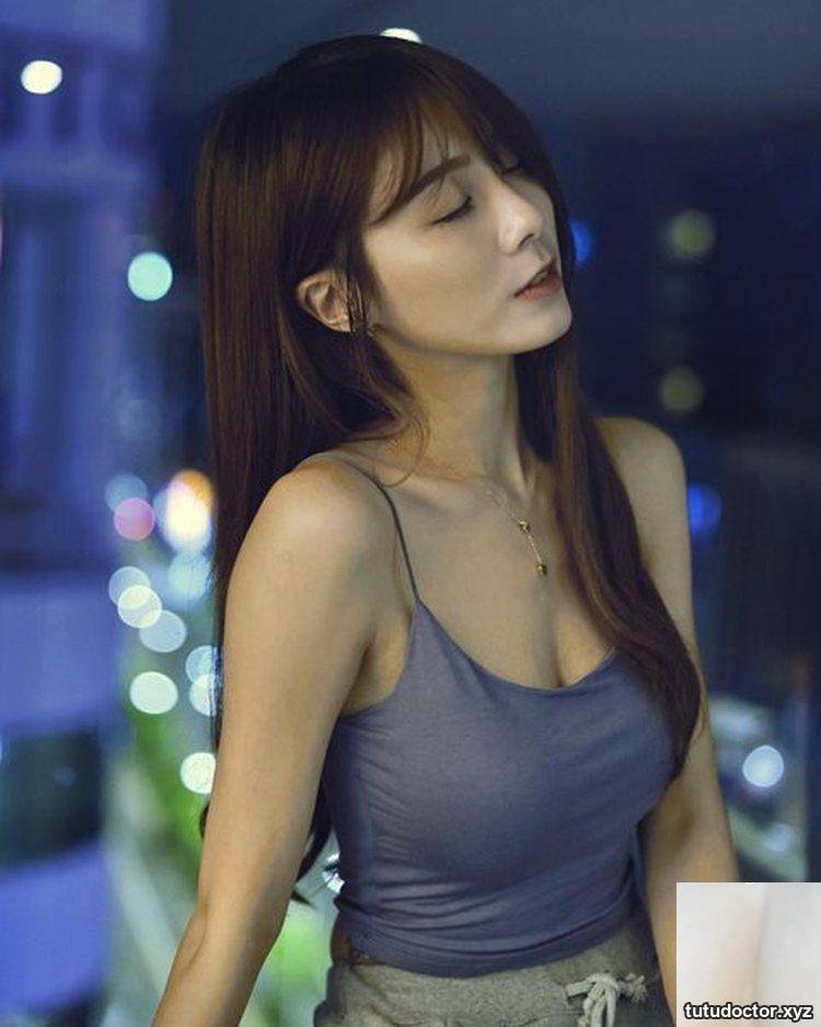 The sweet pretty girl Cao Yuanyuan explodes with deep cleavage · photo 7 of 10